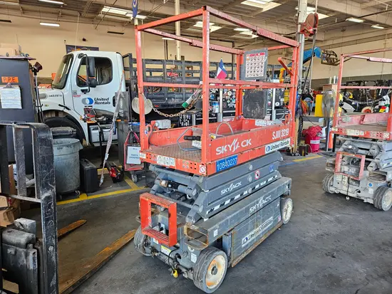 2018 Skyjack SJIII3219 Scissor Lift