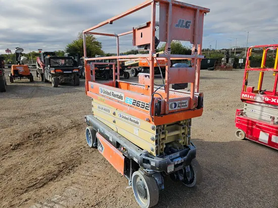 2021 JLG ES2632 Scissor Lift