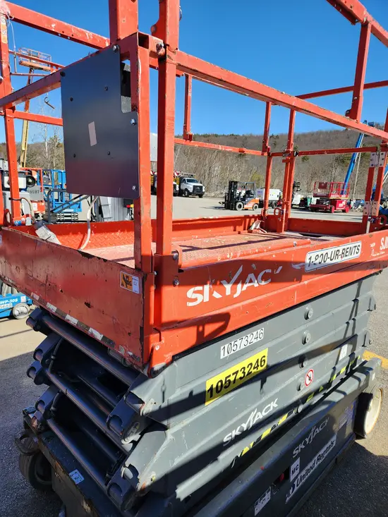 2017 Skyjack SJIII4740 Scissor Lift