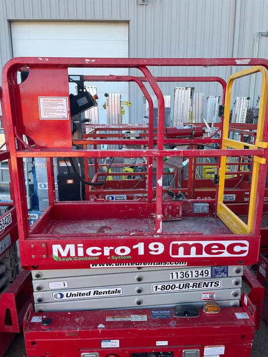 2022 MEC MICRO 19 Scissor Lift