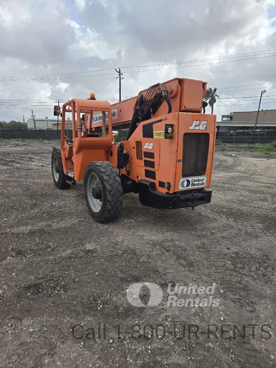2018 SKYTRAK 8042 Forklift