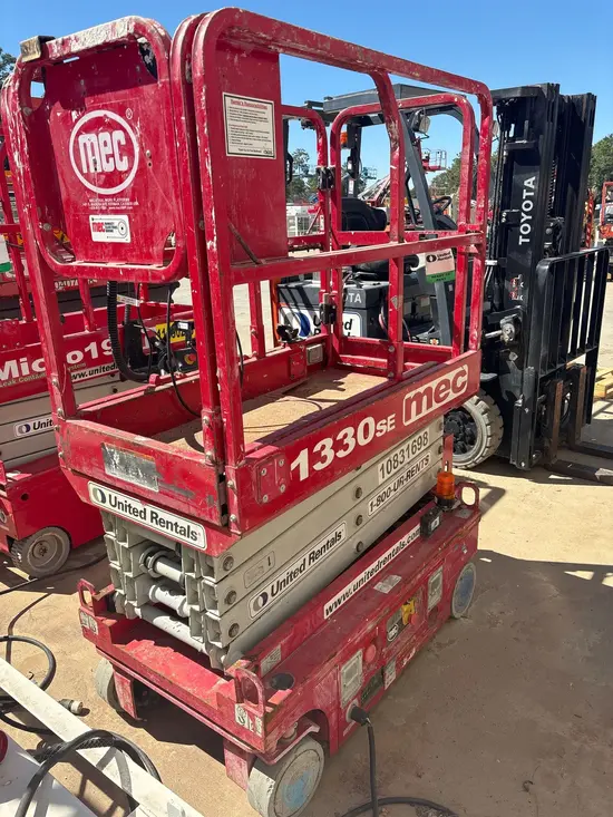 2018 MEC 1330SE Scissor Lift