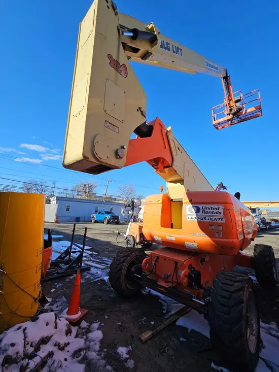 2017 JLG 800AJ Articulating Boom Lift