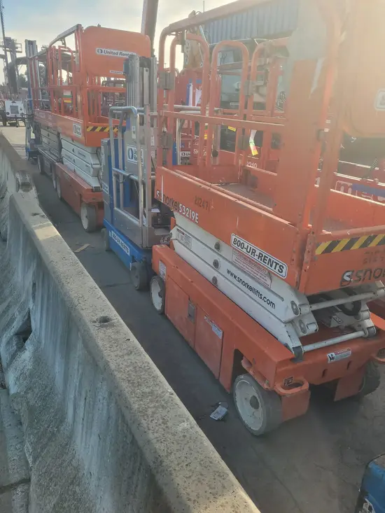 2018 Snorkel S3219E Scissor Lift