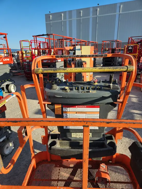 2018 JLG E300AJP Articulating Boom Lift