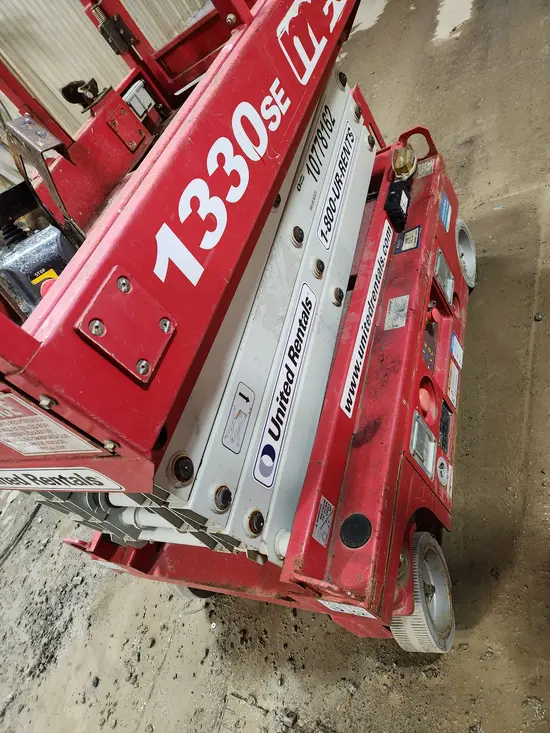 2018 MEC 1330SE Scissor Lift