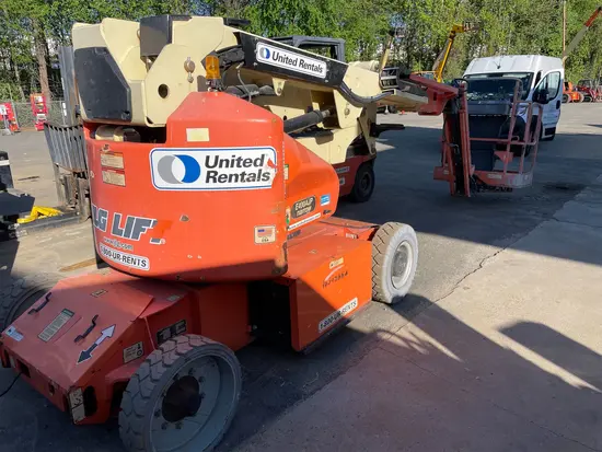 2015 JLG E400AJPN Articulating Boom Lift