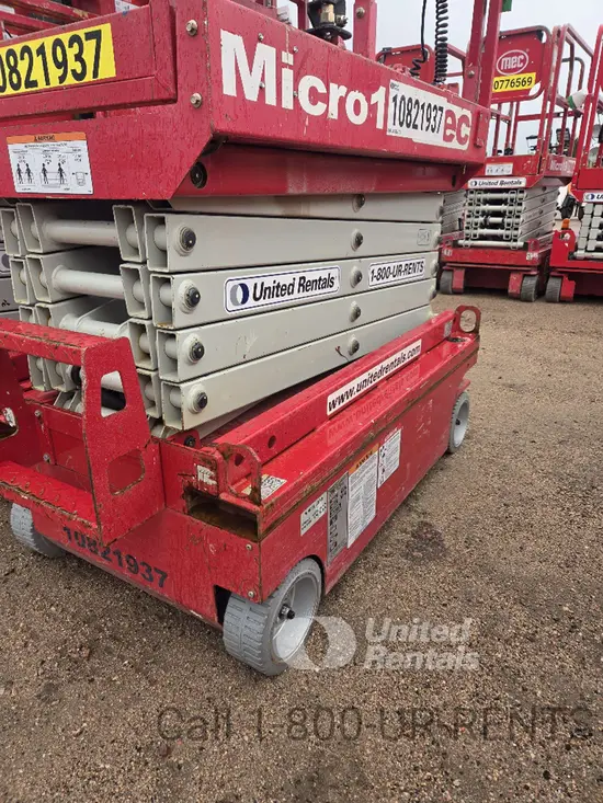 2018 MEC MICRO 19 Scissor Lift