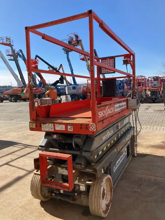 2016 Skyjack SJIII3220 Scissor Lift