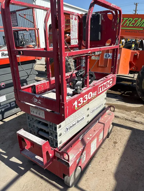 2019 MEC 1330SE Scissor Lift