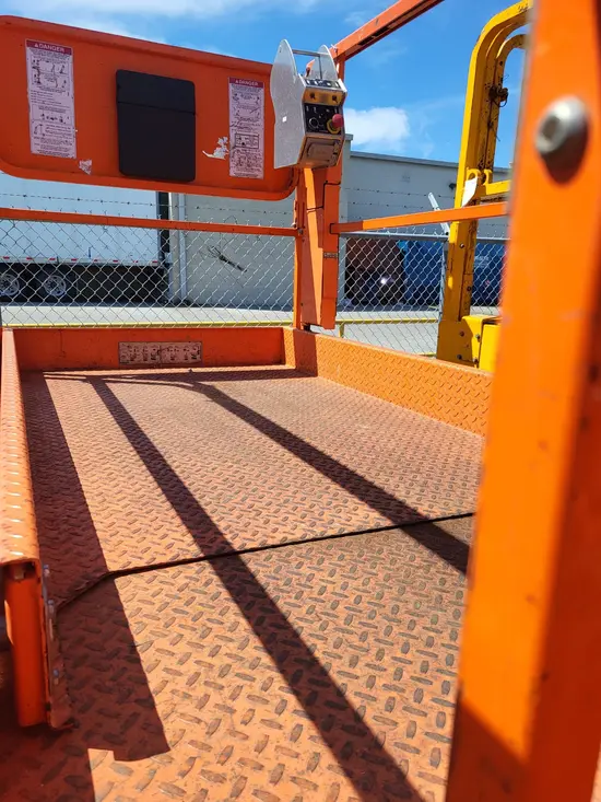 2018 Snorkel S4732E Scissor Lift