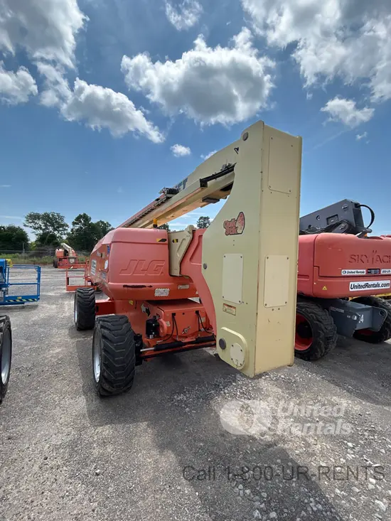 2017 JLG 800AJ Articulating Boom Lift