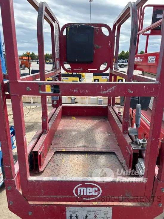 2018 MEC 1330SE Scissor Lift
