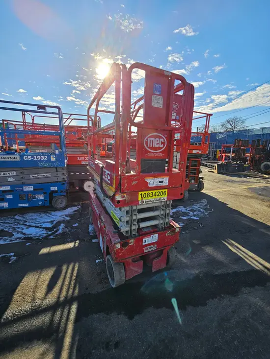 2018 MEC 1930SE Scissor Lift