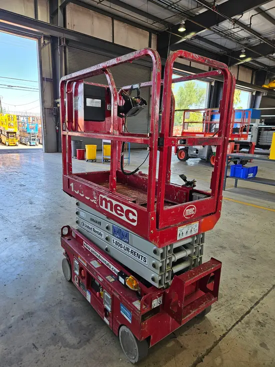 2018 MEC 1330SE Scissor Lift