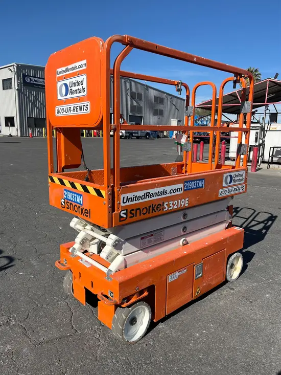 2018 Snorkel S3219E Scissor Lift