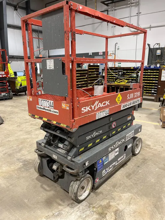 2018 Skyjack SJIII3219 EE Scissor Lift