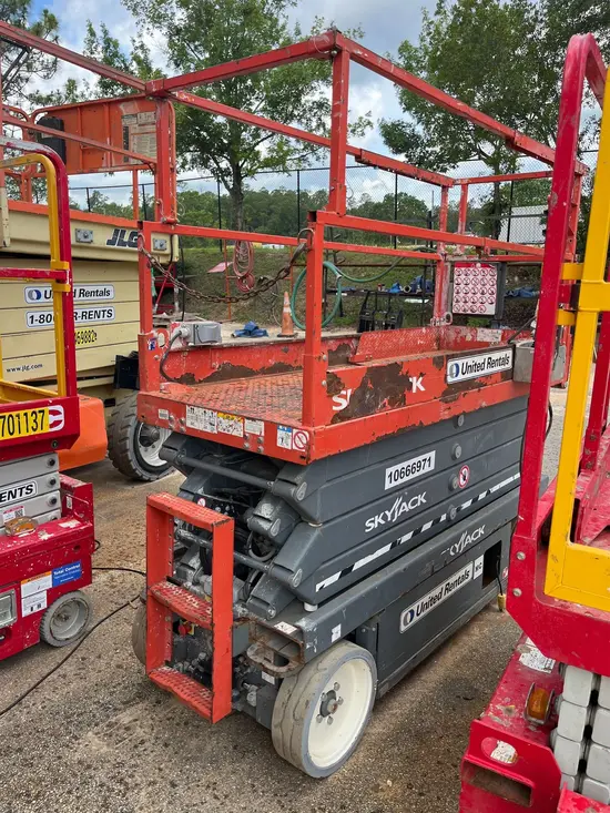 2017 Skyjack SJIII3226 Scissor Lift