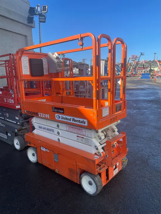 2018 Snorkel S3219E Scissor Lift