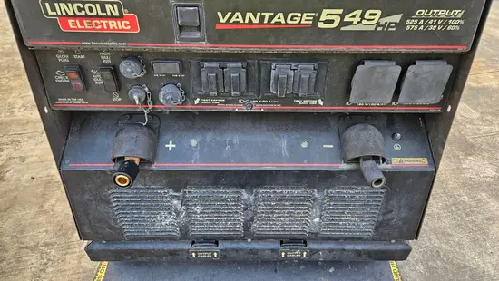 2019 Lincoln Electric VANTAGE 549 Welder
