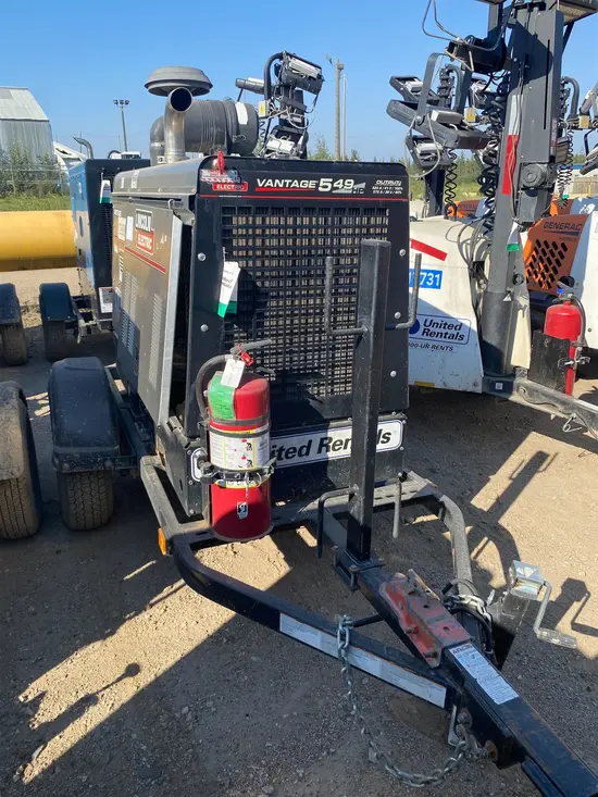 2019 Lincoln Electric VANTAGE 549 Welder