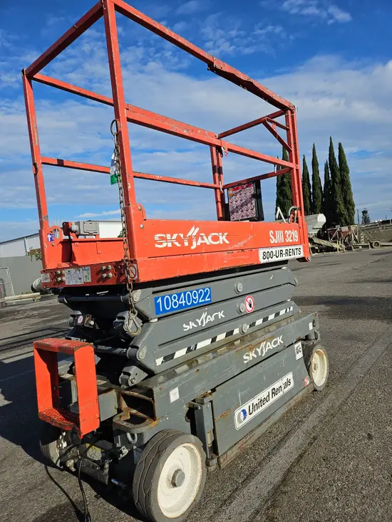 2018 Skyjack SJIII3219 Scissor Lift
