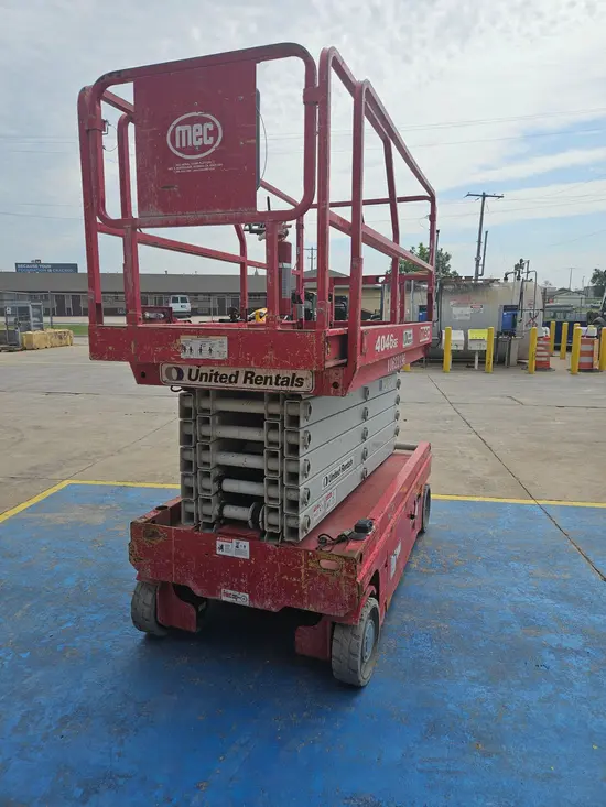 2017 MEC 4046SE Scissor Lift