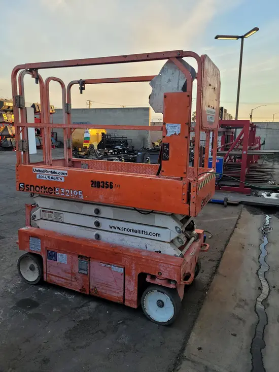 2018 Snorkel S3219E Scissor Lift