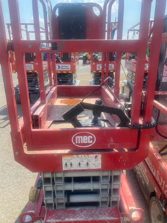 2019 MEC 1330SE Scissor Lift