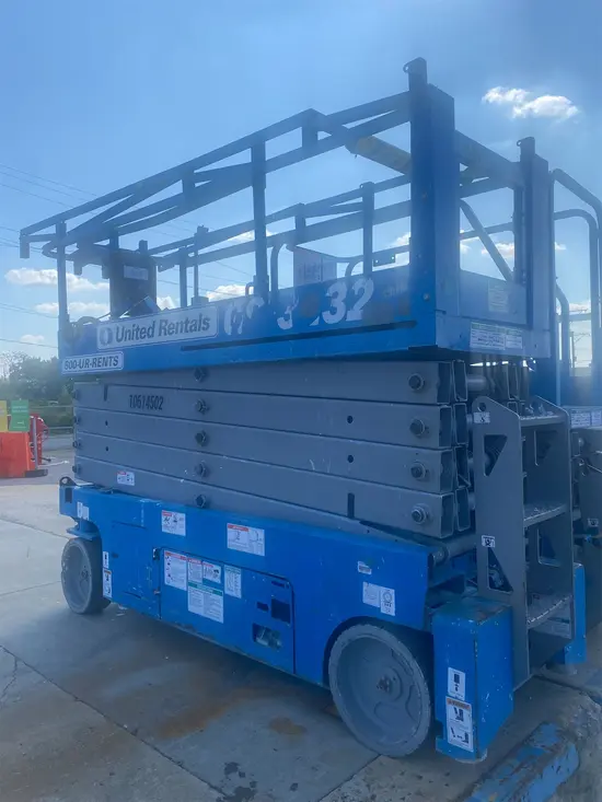 2017 Genie GS-3232 Scissor Lift