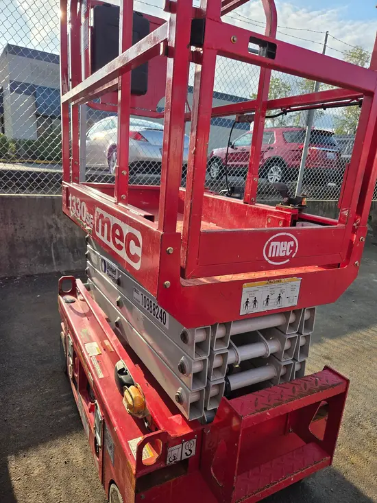 2019 MEC 1330SE Scissor Lift