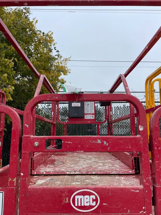 2017 MEC 3346SE Scissor Lift