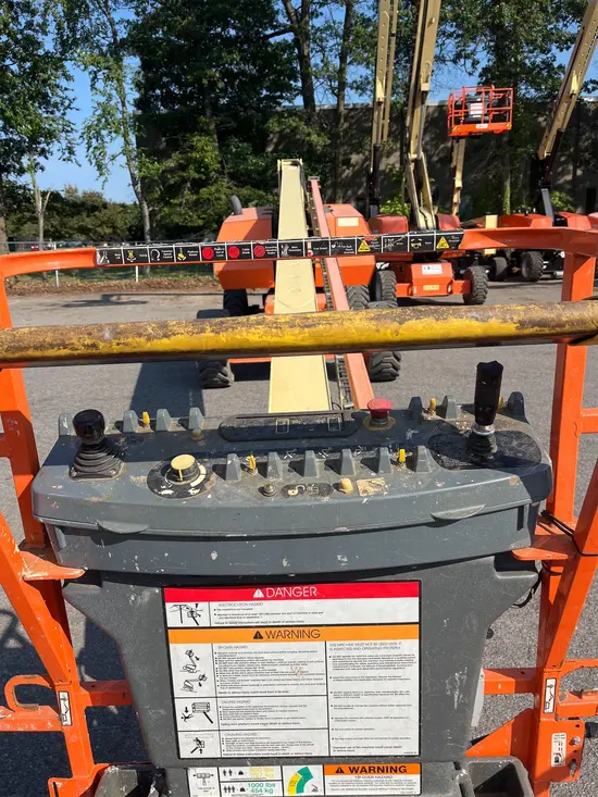 2018 JLG 800S Boom Lift