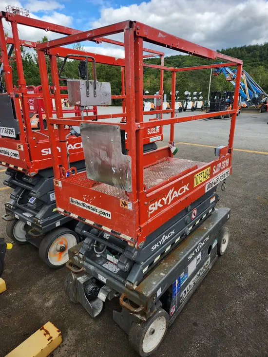 2018 Skyjack SJIII3219 Scissor Lift