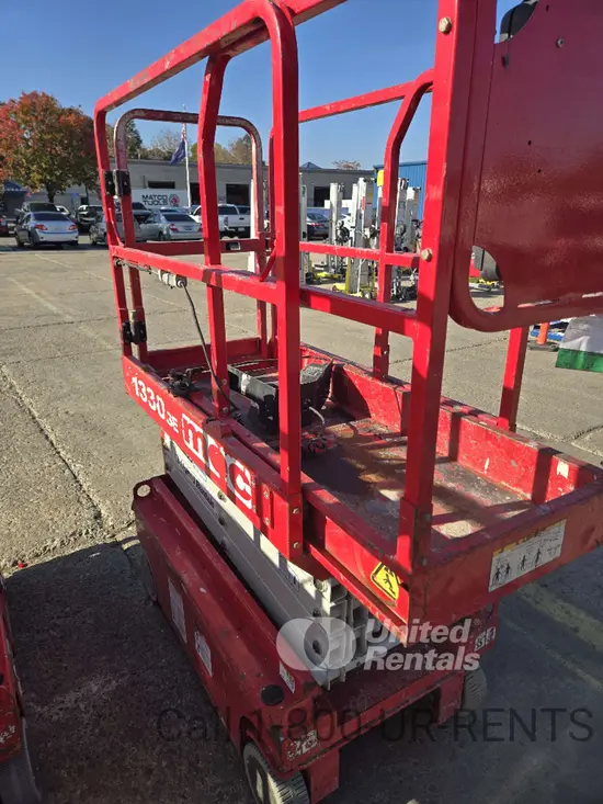 2017 MEC 1330SE Scissor Lift