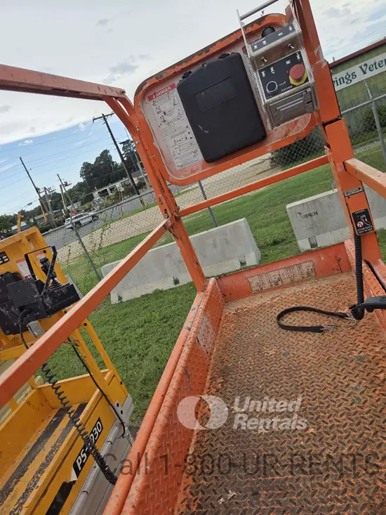 2019 Snorkel S3226E Scissor Lift