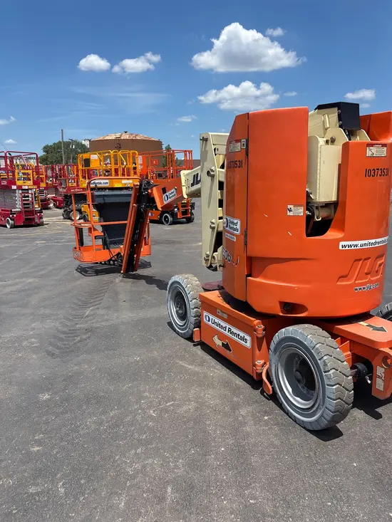 2015 JLG E300AJP Articulating Boom Lift