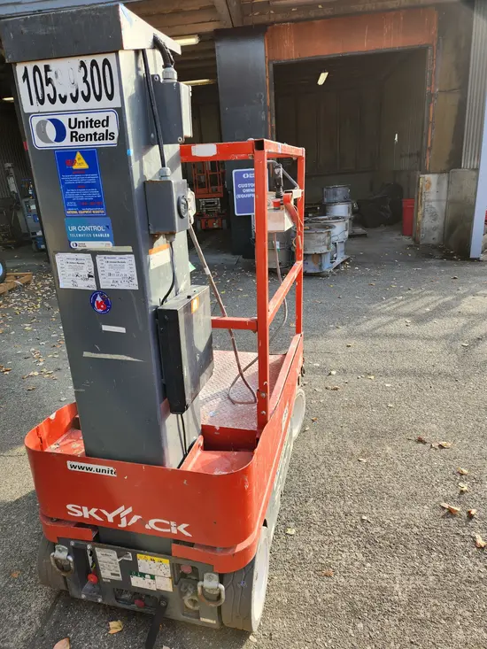 2017 Skyjack SJ16 Self-Propelled One-Person Lift