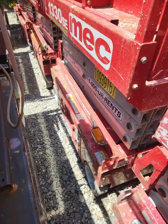 2019 MEC 1330SE Scissor Lift