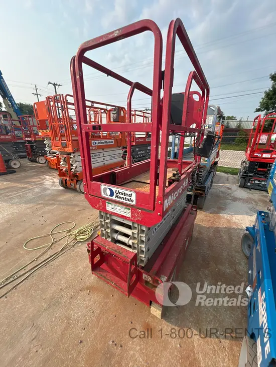 2018 MEC MICRO 19 Scissor Lift