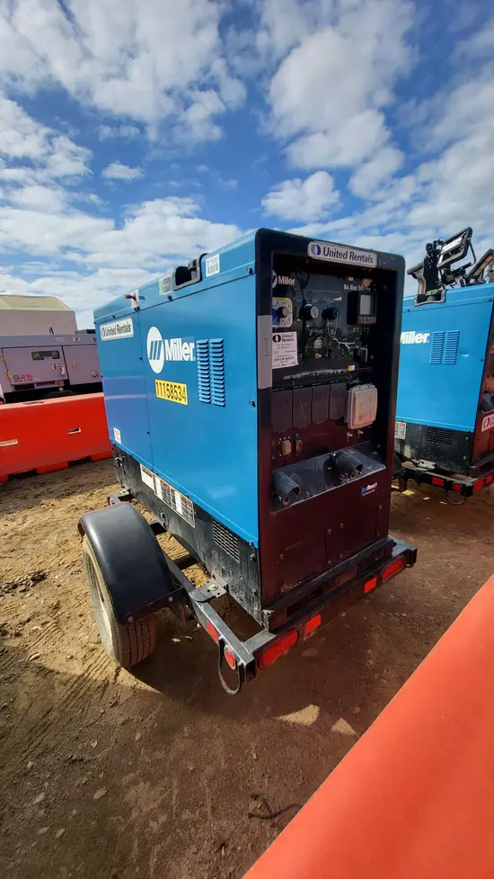 2021 Miller Welders Big Blue 500 Welder