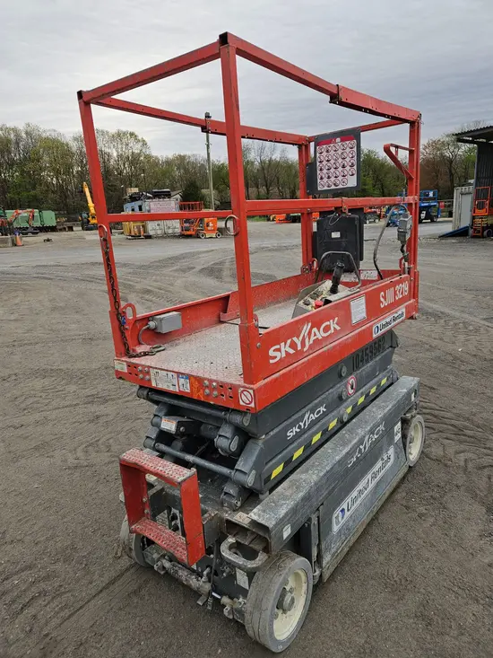 2016 Skyjack SJIII3219 Scissor Lift