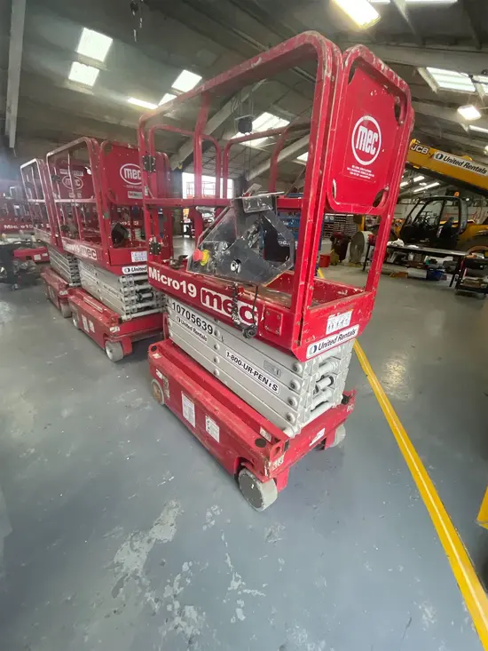 2018 MEC MICRO 19 Scissor Lift