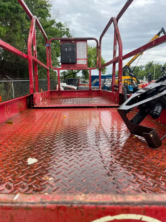 2017 MEC 4046SE Scissor Lift