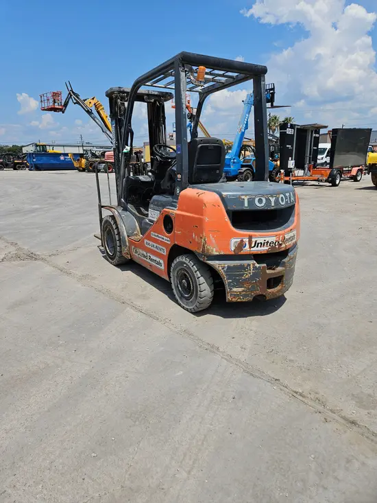2019 Toyota 8FDU25 Warehouse Forklift