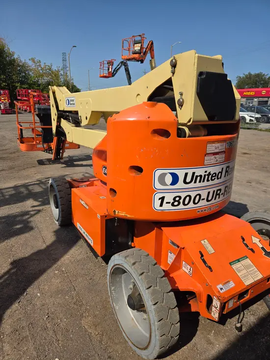 2017 JLG E450AJ Articulating Boom Lift