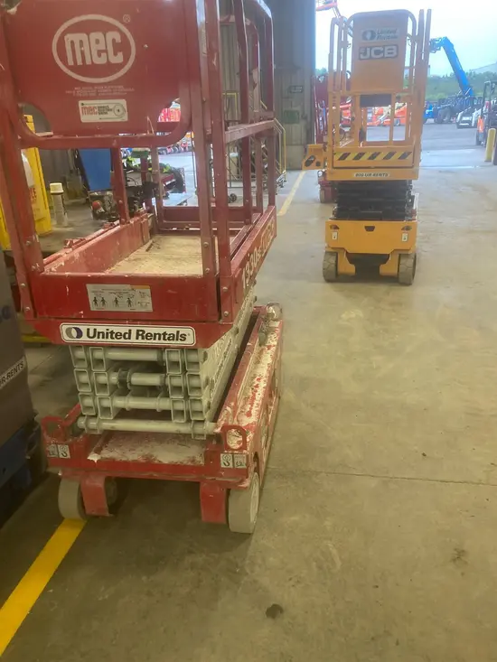 2017 MEC 1330SE Scissor Lift