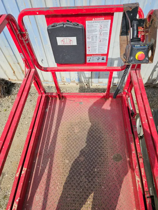 2018 MEC 4046SE Scissor Lift