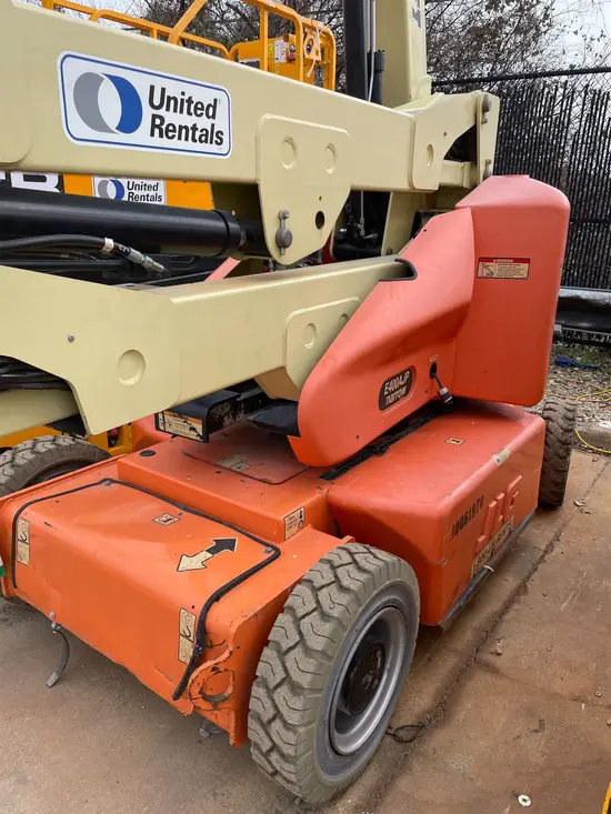 2012 JLG E400AJPN Articulating Boom Lift
