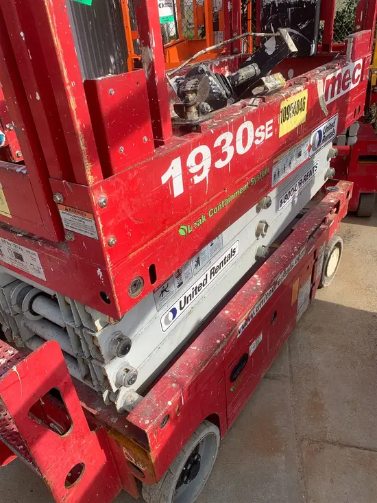 2019 MEC 1930SE Scissor Lift